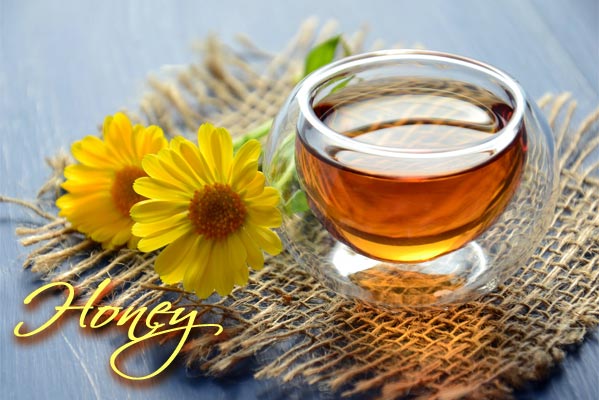 Hacks to heal your skin naturally with honey