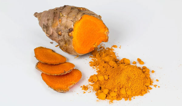 Hacks to heal your skin naturally with Turmeric