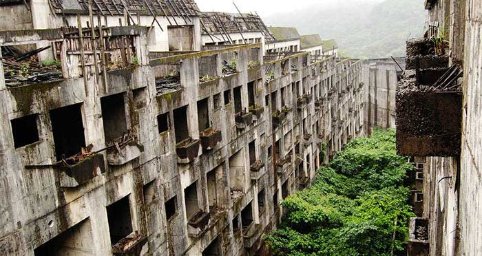 Abandoned cities around the world Hashima Island, Japan